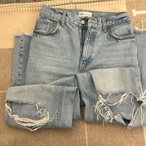 Zara jeans distressed knees